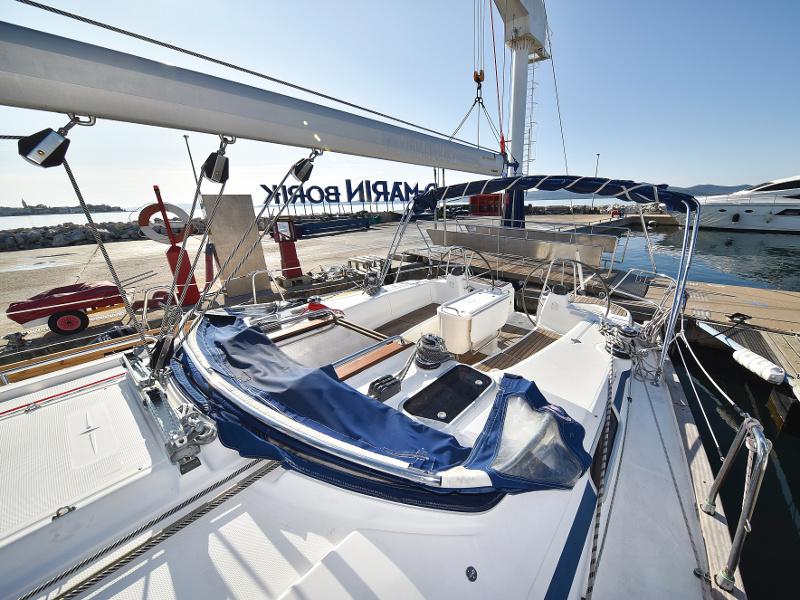 Book yachts online - sailboat - Bavaria 44 - Tummy fish - rent