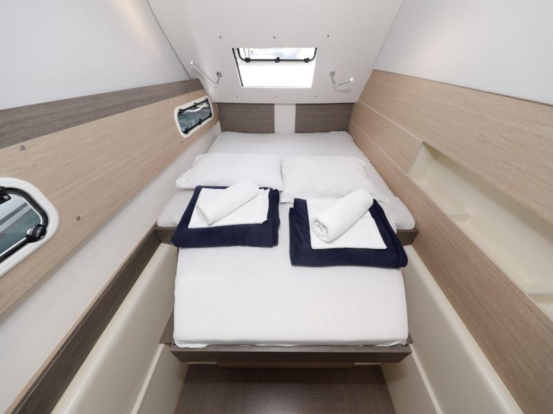 Book yachts online - catamaran - Bali 4.0.. - SO FAR SO GOOD - rent