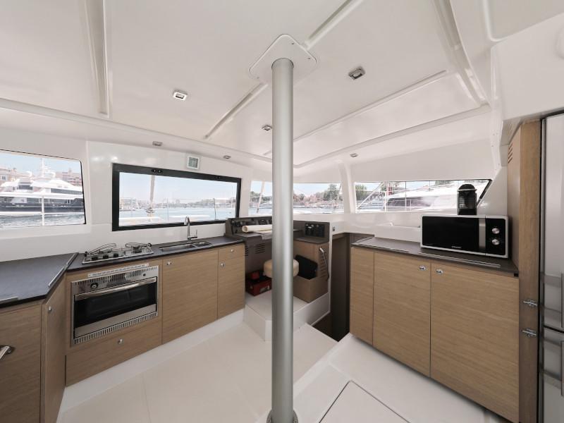 Book yachts online - catamaran - Bali 4.0.. - SO FAR SO GOOD - rent