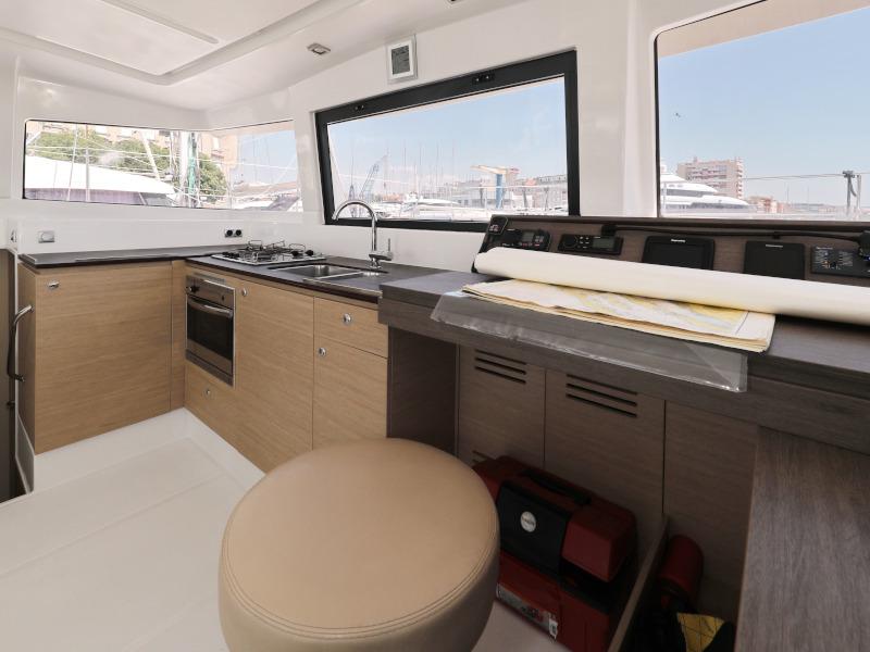 Book yachts online - catamaran - Bali 4.0.. - SO FAR SO GOOD - rent