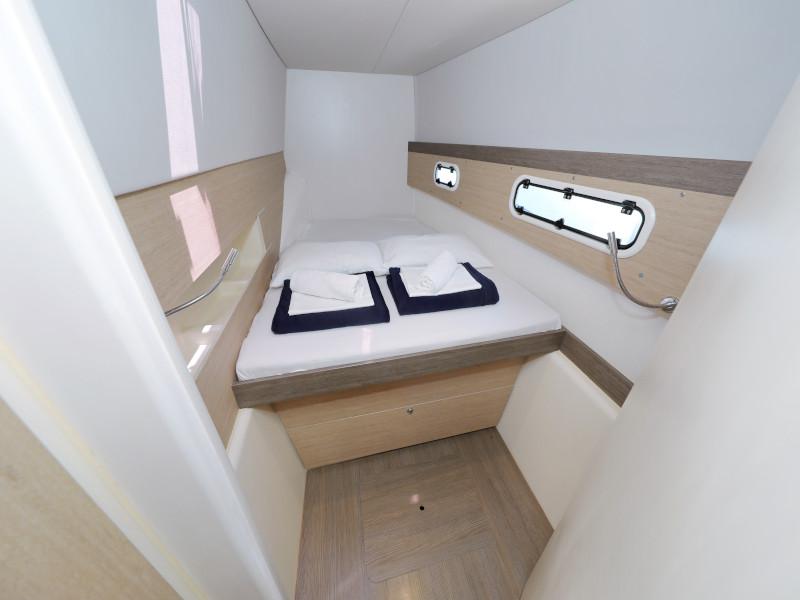 Book yachts online - catamaran - Bali 4.0.. - SO FAR SO GOOD - rent