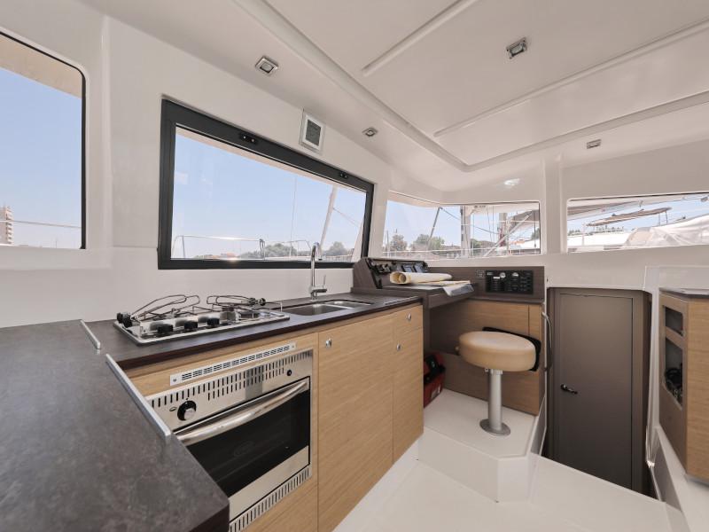 Book yachts online - catamaran - Bali 4.0.. - SO FAR SO GOOD - rent
