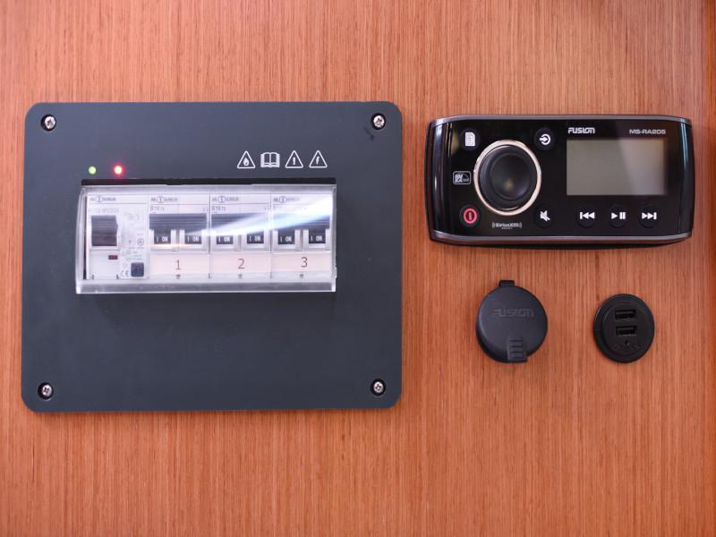 Book yachts online - sailboat - Bavaria Cruiser 37 - Hama - rent