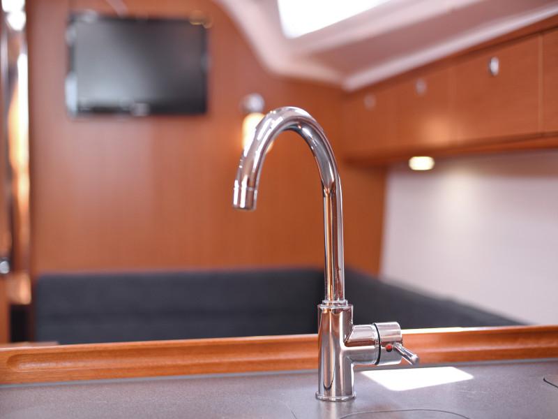 Book yachts online - sailboat - Bavaria Cruiser 37 - Hama - rent