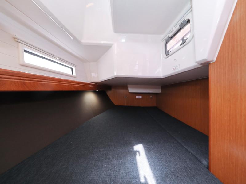 Book yachts online - sailboat - Bavaria Cruiser 37 - Hama - rent