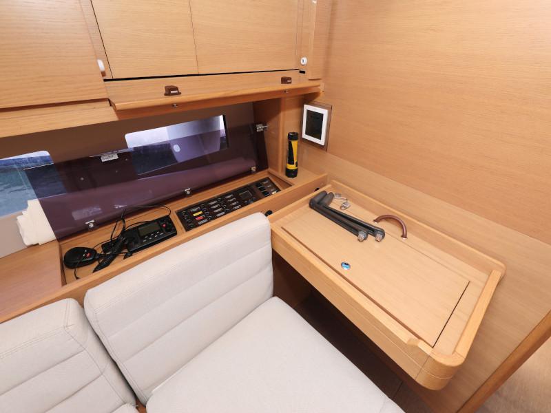 Book yachts online - sailboat - Dufour 560 - Anatoli - rent