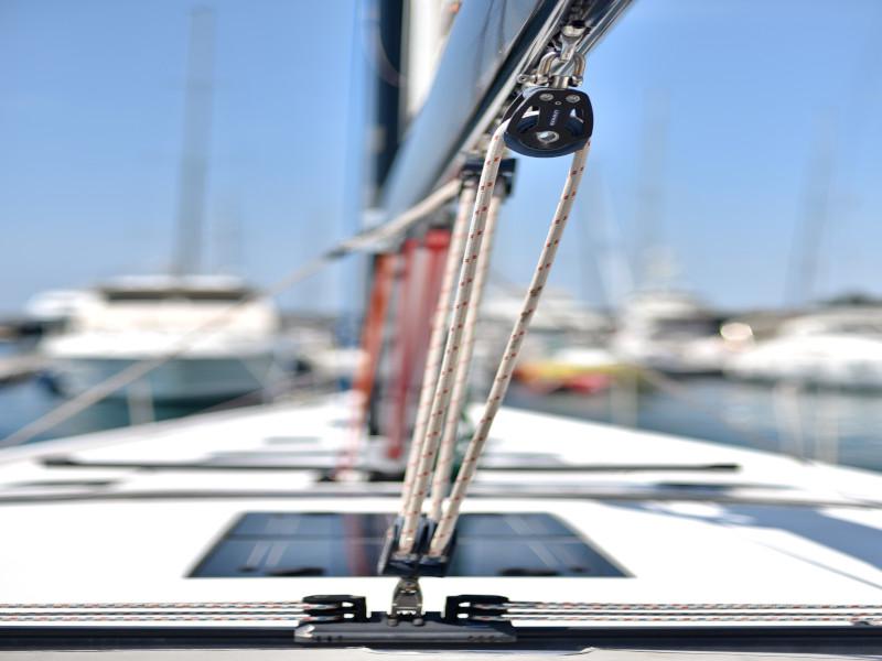 Book yachts online - sailboat - Dufour 560 - Anatoli - rent