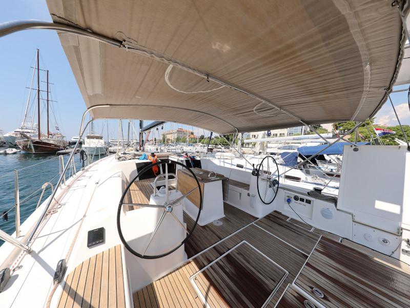 Book yachts online - sailboat - Dufour 560 - Anatoli - rent