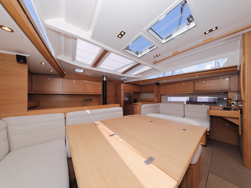 Book yachts online - sailboat - Dufour 560 - Anatoli - rent