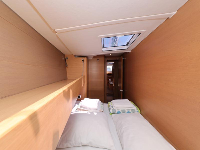 Book yachts online - sailboat - Dufour 560 - Anatoli - rent