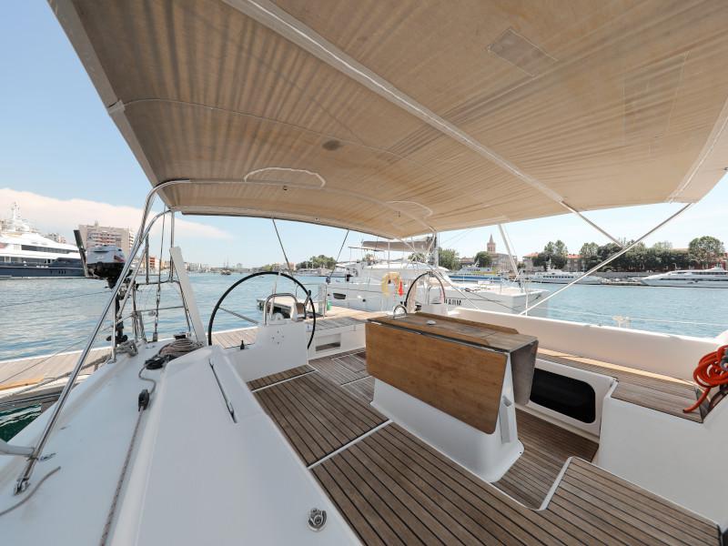 Book yachts online - sailboat - Dufour 560 - Anatoli - rent