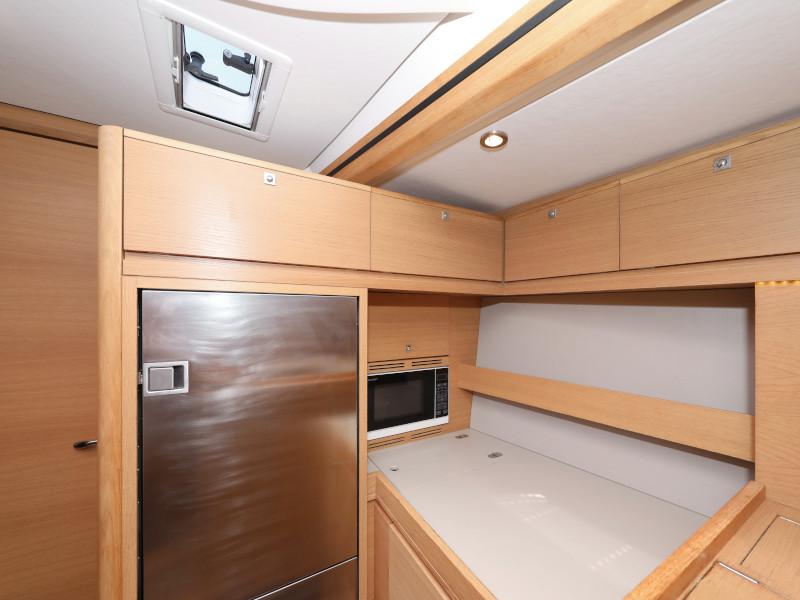 Book yachts online - sailboat - Dufour 560 - Anatoli - rent