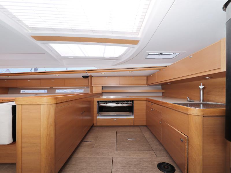 Book yachts online - sailboat - Dufour 560 - Anatoli - rent