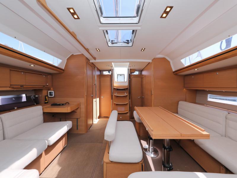 Book yachts online - sailboat - Dufour 560 - Anatoli - rent