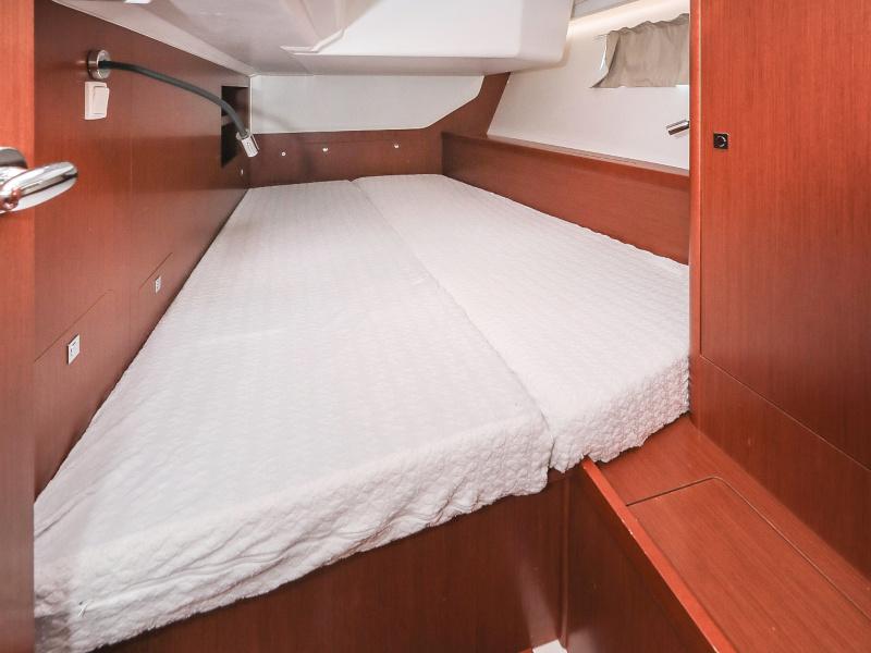 Book yachts online - sailboat - Oceanis 45 - Lighea - rent