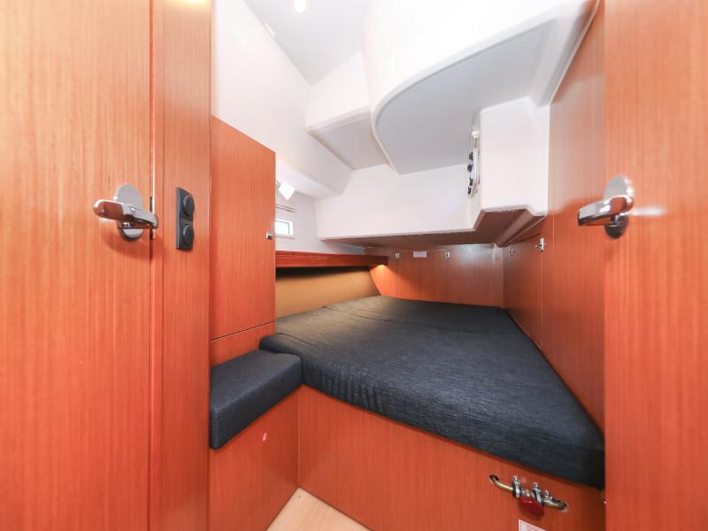 Book yachts online - sailboat - Bavaria Cruiser 46 - Jameson II - rent