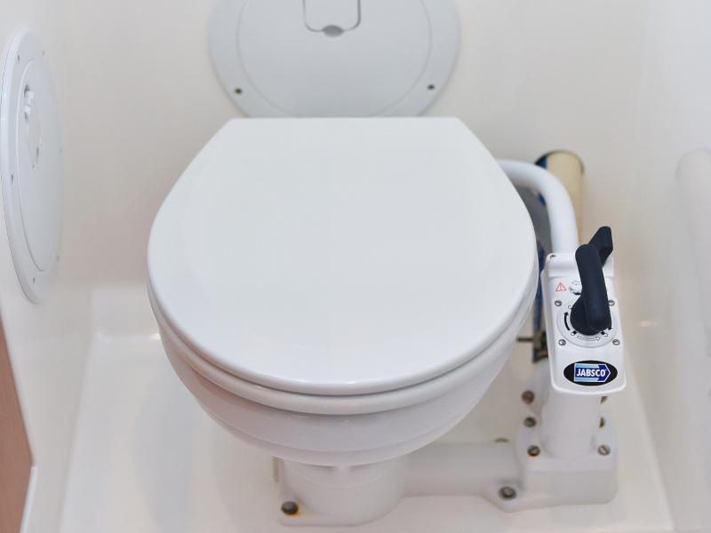 Book yachts online - sailboat - Bavaria Cruiser 46 - Jameson II - rent