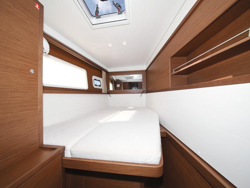 Book yachts online - catamaran - Lagoon 450  Flybridge - LLYN - rent