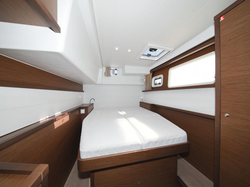 Book yachts online - catamaran - Lagoon 450  Flybridge - LLYN - rent