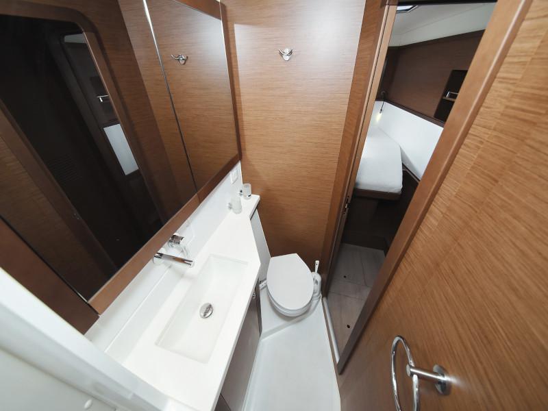 Book yachts online - catamaran - Lagoon 450  Flybridge - LLYN - rent