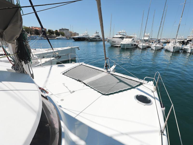 Book yachts online - catamaran - Lipari 41 - LUBI - rent
