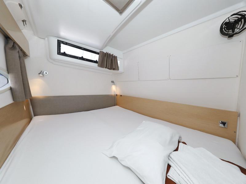 Book yachts online - catamaran - Lipari 41 - LUBI - rent