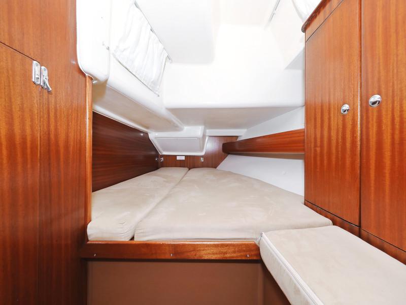 Book yachts online - sailboat - Bavaria 44 - O LA LA  - rent