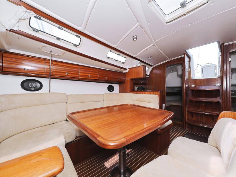 Book yachts online - sailboat - Bavaria 44 - O LA LA  - rent