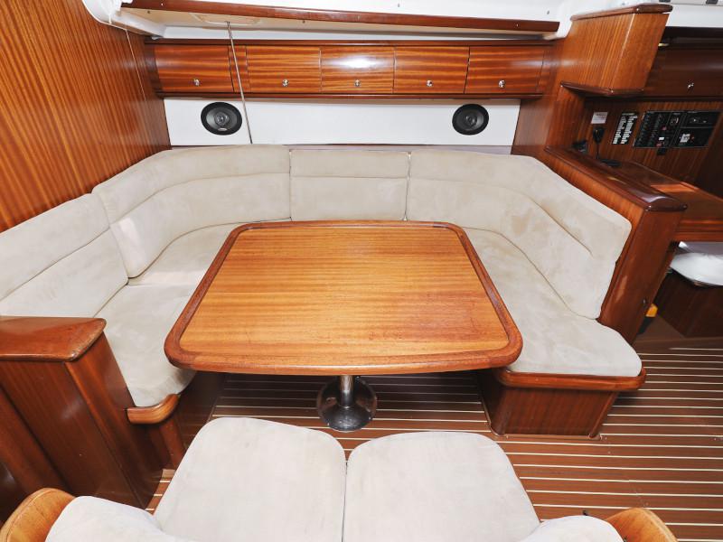 Book yachts online - sailboat - Bavaria 44 - O LA LA  - rent