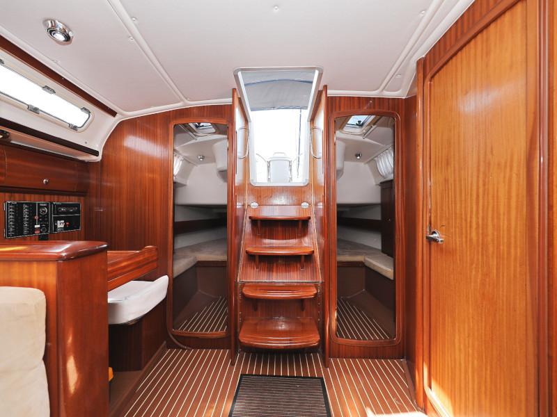 Book yachts online - sailboat - Bavaria 44 - O LA LA  - rent