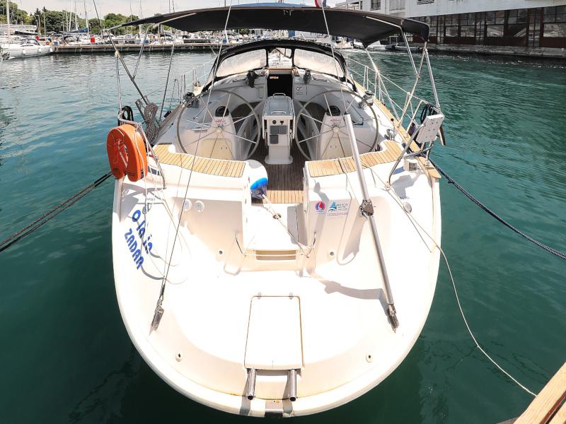 Book yachts online - sailboat - Bavaria 44 - O LA LA  - rent
