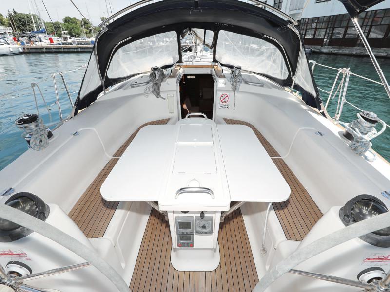 Book yachts online - sailboat - Bavaria 44 - O LA LA  - rent