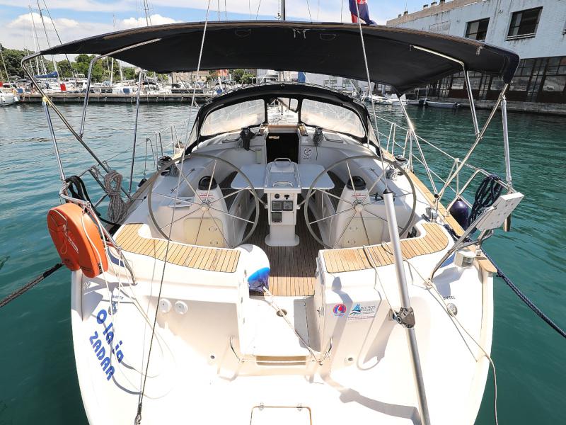 Book yachts online - sailboat - Bavaria 44 - O LA LA  - rent