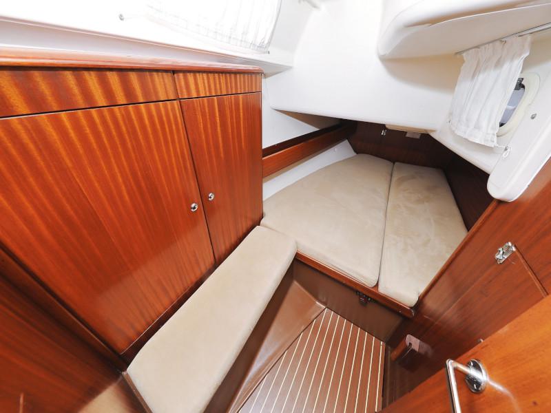 Book yachts online - sailboat - Bavaria 44 - O LA LA  - rent