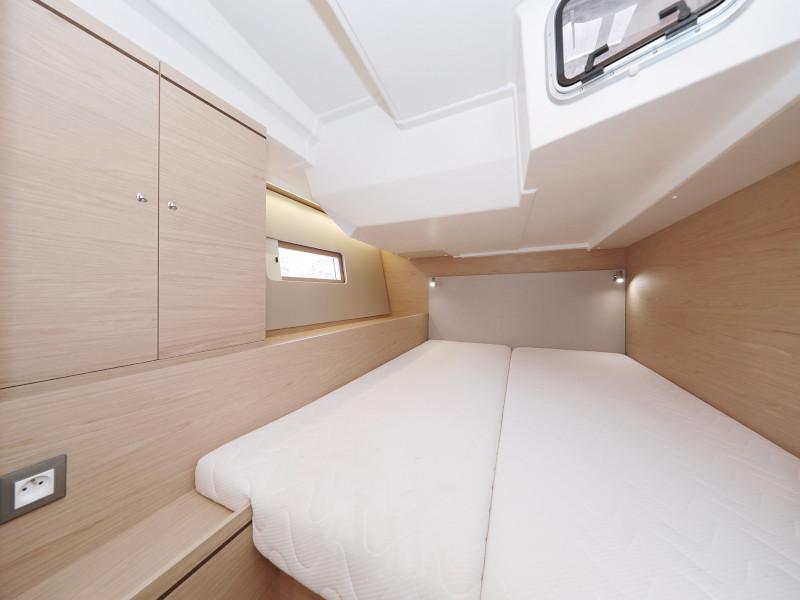 Book yachts online - sailboat - Oceanis 51.1 - ZEPHYR B  - rent