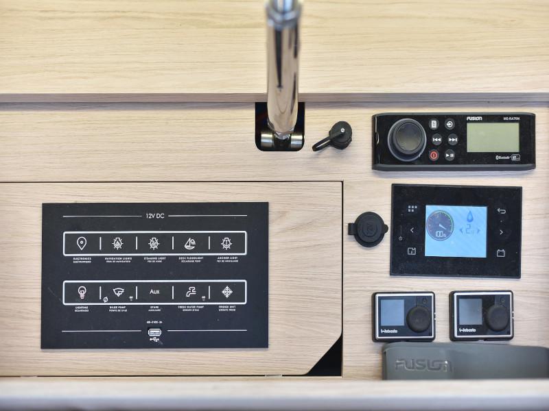 Book yachts online - sailboat - Oceanis 51.1 - ZEPHYR B  - rent