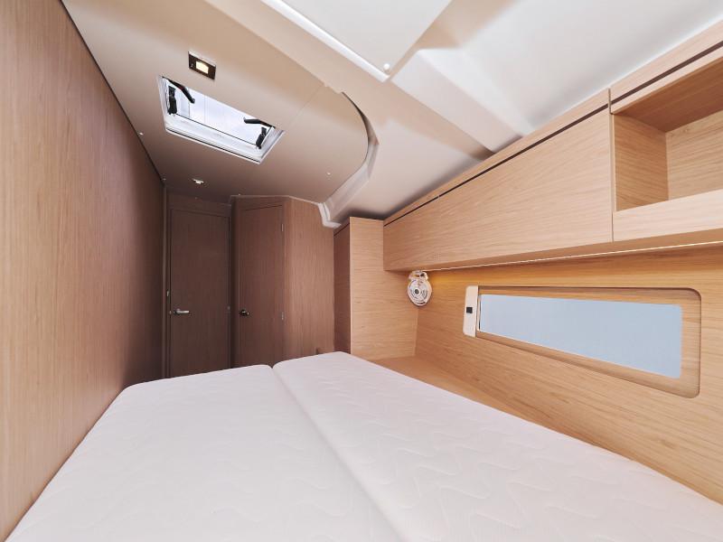 Book yachts online - sailboat - Oceanis 51.1 - ZEPHYR B  - rent