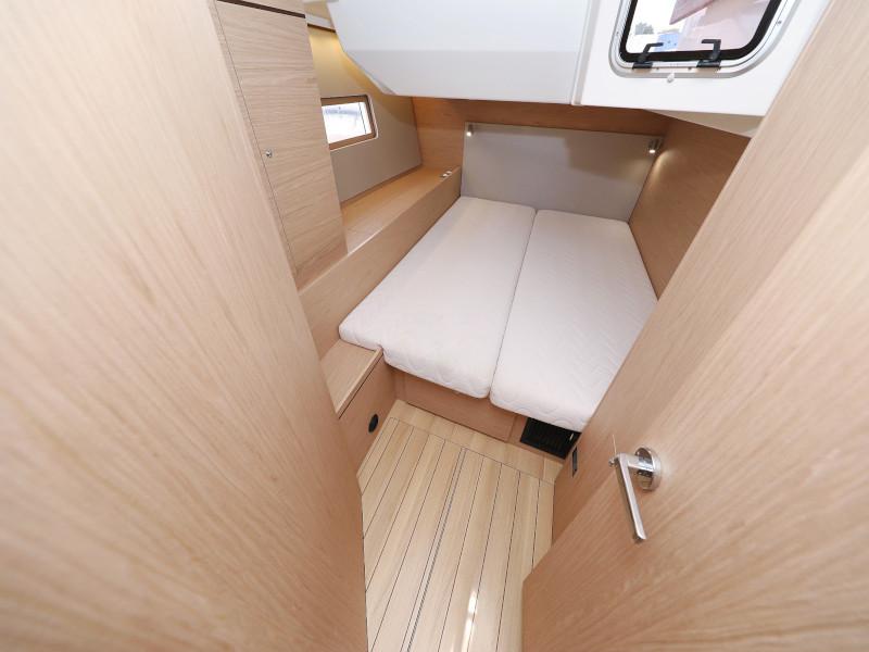 Book yachts online - sailboat - Oceanis 51.1 - ZEPHYR B  - rent