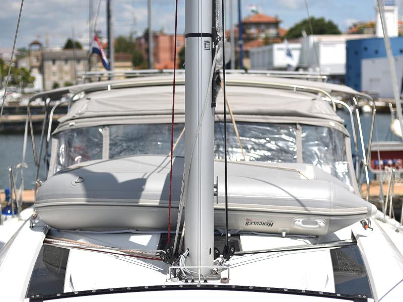 Book yachts online - sailboat - Oceanis 51.1 - ZEPHYR B  - rent