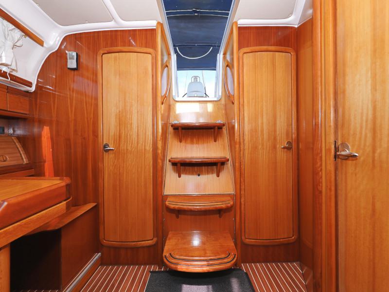 Book yachts online - sailboat - Bavaria 39 Cruiser - Windy - rent