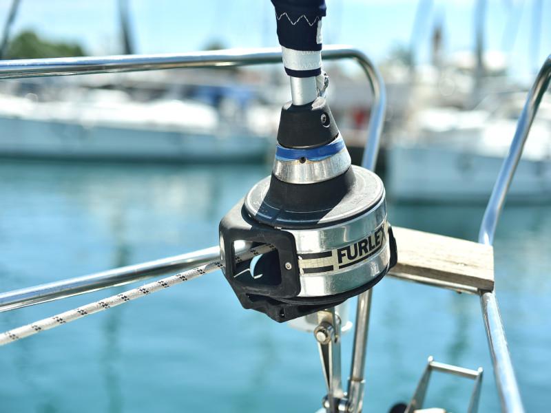 Book yachts online - sailboat - Bavaria 39 Cruiser - Windy - rent