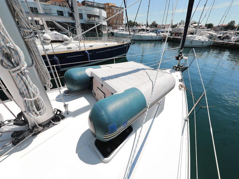 Book yachts online - sailboat - Bavaria 39 Cruiser - Windy - rent
