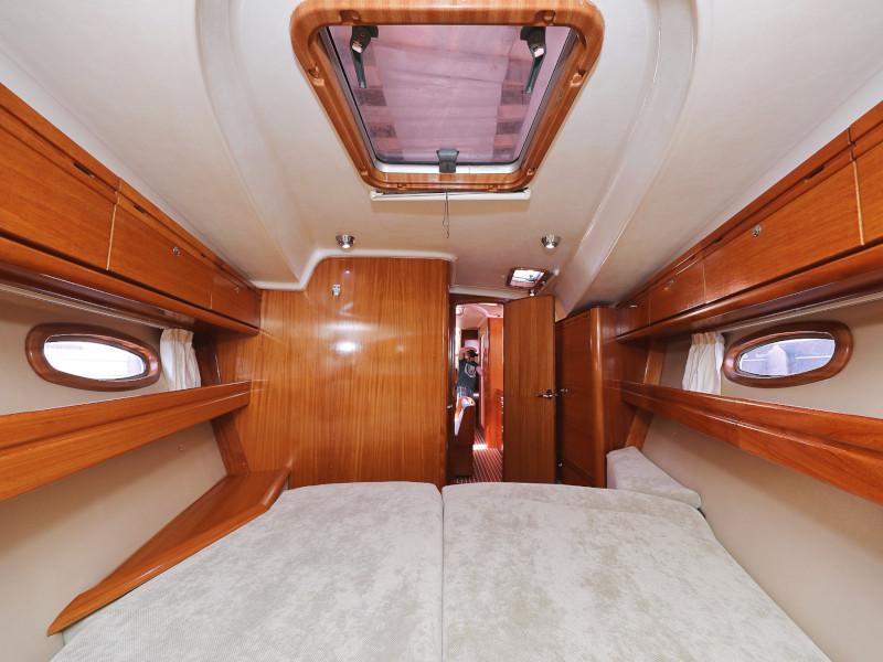 Book yachts online - sailboat - Bavaria 39 Cruiser - Windy - rent