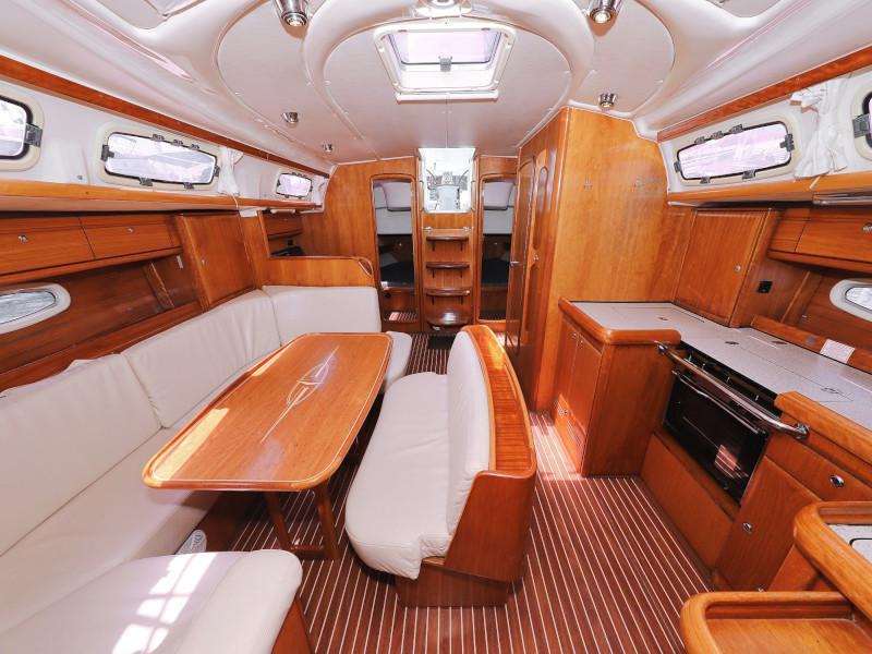 Book yachts online - sailboat - Bavaria 46 Cruiser - Espada - rent