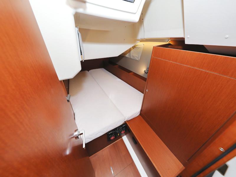 Book yachts online - sailboat - Oceanis 41.1 - SEVEN  - rent