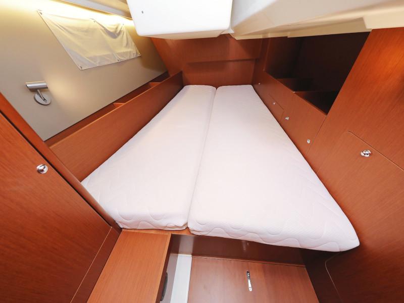 Book yachts online - sailboat - Oceanis 41.1 - SEVEN  - rent