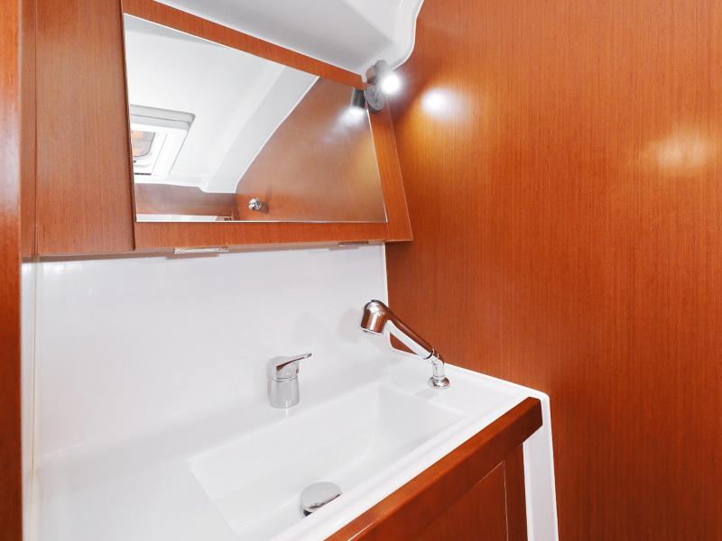 Book yachts online - sailboat - Oceanis 41.1 - SEVEN  - rent