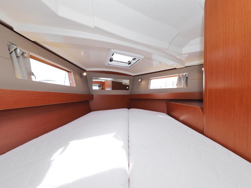 Book yachts online - sailboat - Oceanis 41.1 - SEVEN  - rent