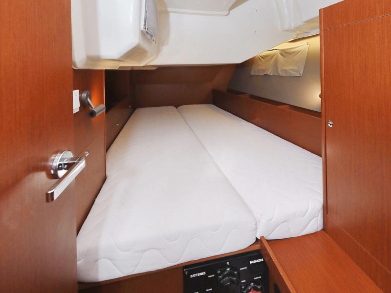 Book yachts online - sailboat - Oceanis 41.1 - SEVEN  - rent