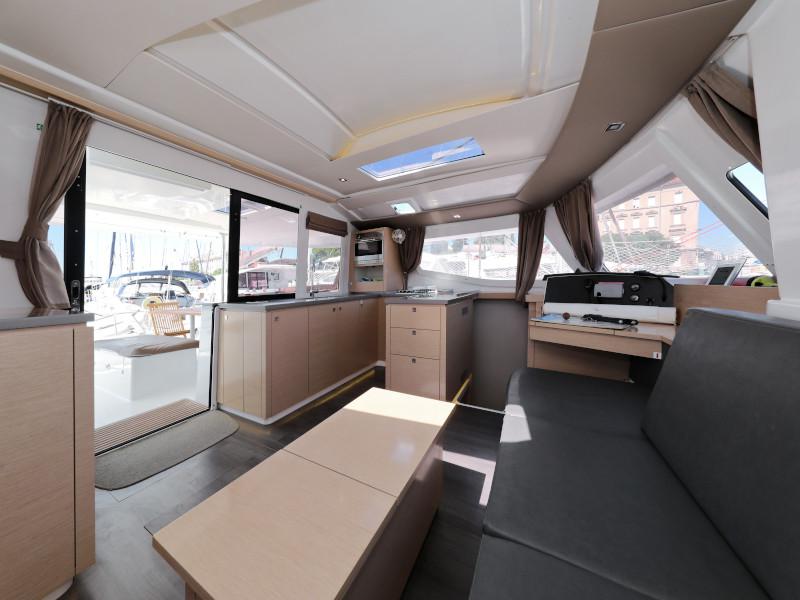 Book yachts online - catamaran - Helia 44 - Jeredam - rent